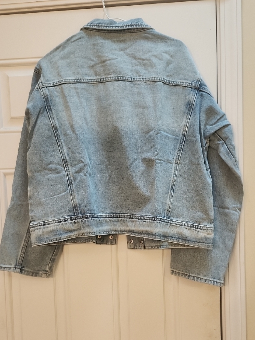 Light Wash Denim Jacket - Casual Boxy Coat - Picture 5 of 5